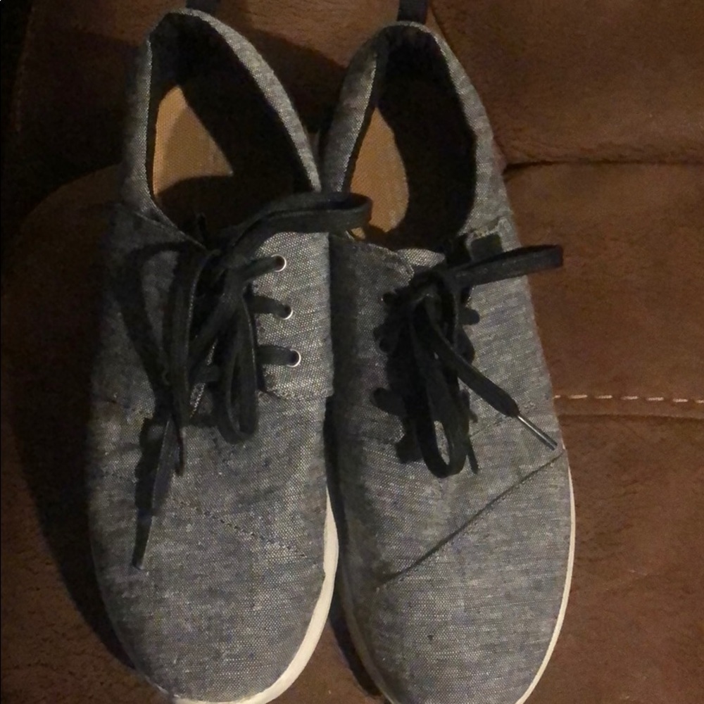Toms gym shoes